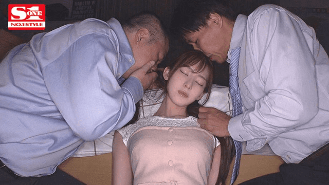 SSIS-825_Em người yêu đáng thương bị đồng nghiệp chuốc thuốc ngủ - qudphluo.sbs