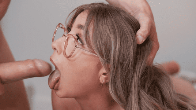 Em gái gạ chịch anh trai khi nghe thấy tiếng làm tình - qudphluo.sbs