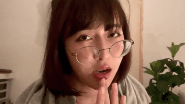 Vẻ mặt thỏa mãn của em - qudphluo.sbs