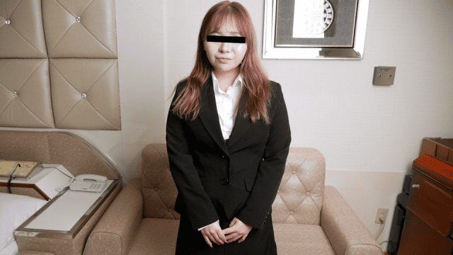 032024_01 - Nữ sinh đại học vất vả tìm việc - qudphluo.sbs