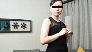 090723_01 – Nữ nhân viên bán quần áo dâm đãng