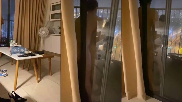 Thằng bạn đưa ghệ ra ban công chung cư chịch em nó rên cả tòa nhà nghe thấy - qudphluo.sbs